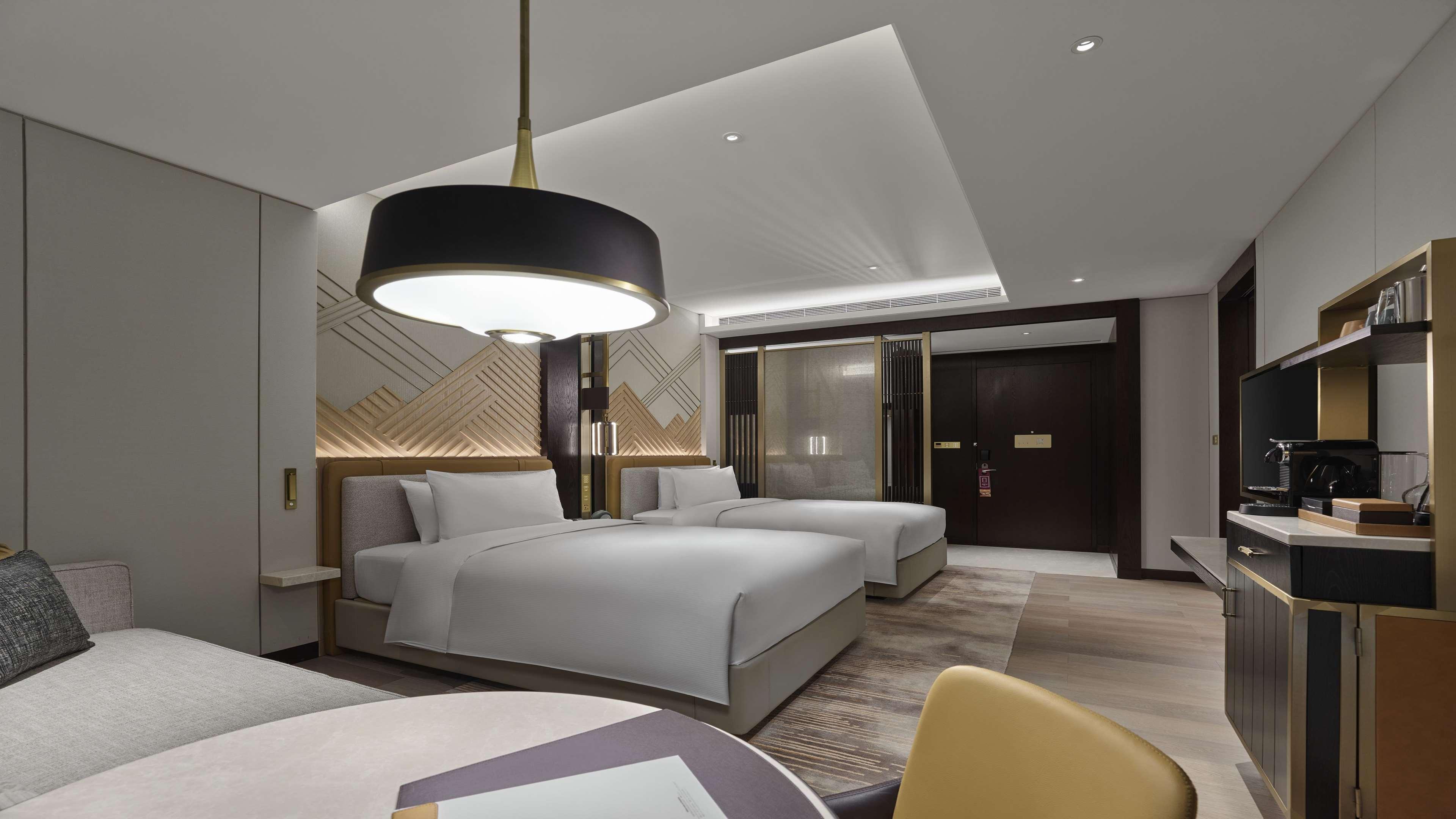 Hilton Lanzhou City Center Bagian luar foto