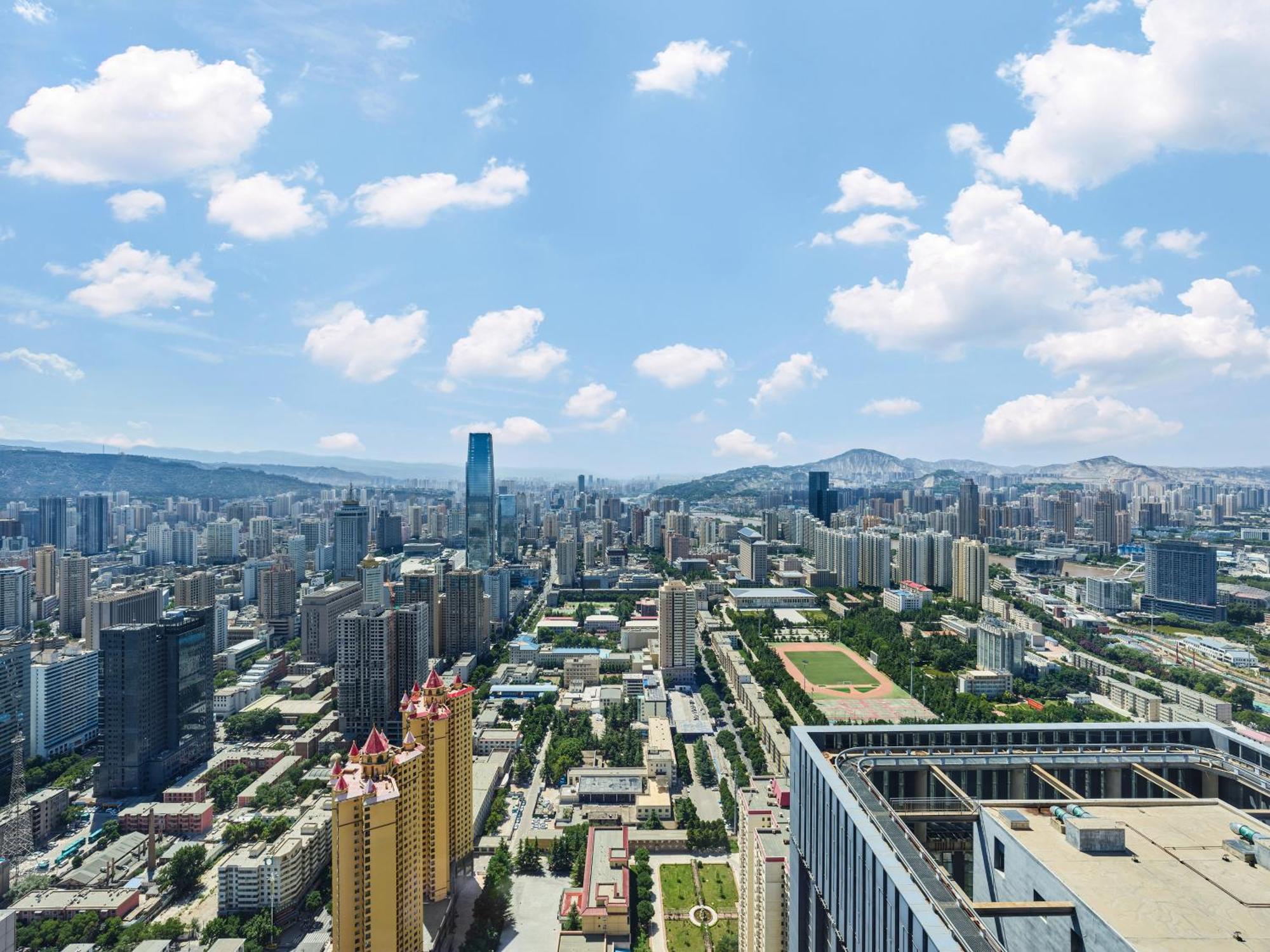 Hilton Lanzhou City Center Bagian luar foto